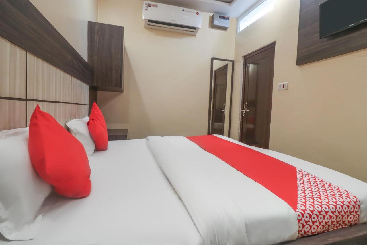 Oyo 60651 Hotel Arya - Varanasi — Photos 1